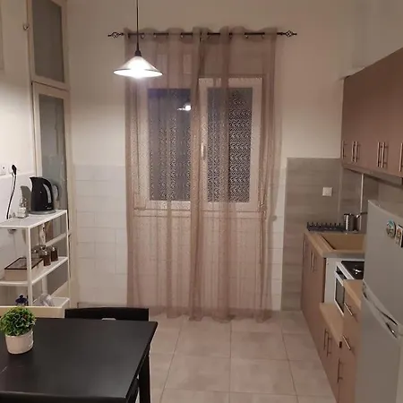 Apartment Cozy In The Centre Of Thessaloniki!